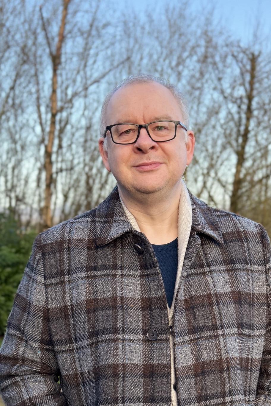 Irish author Damien Kelly