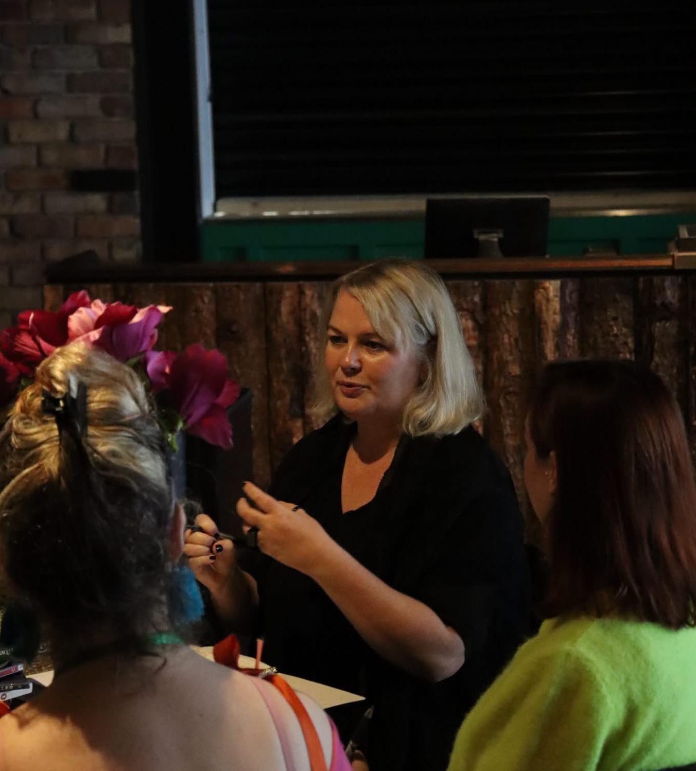 Tracy Fahey speaks to an audience